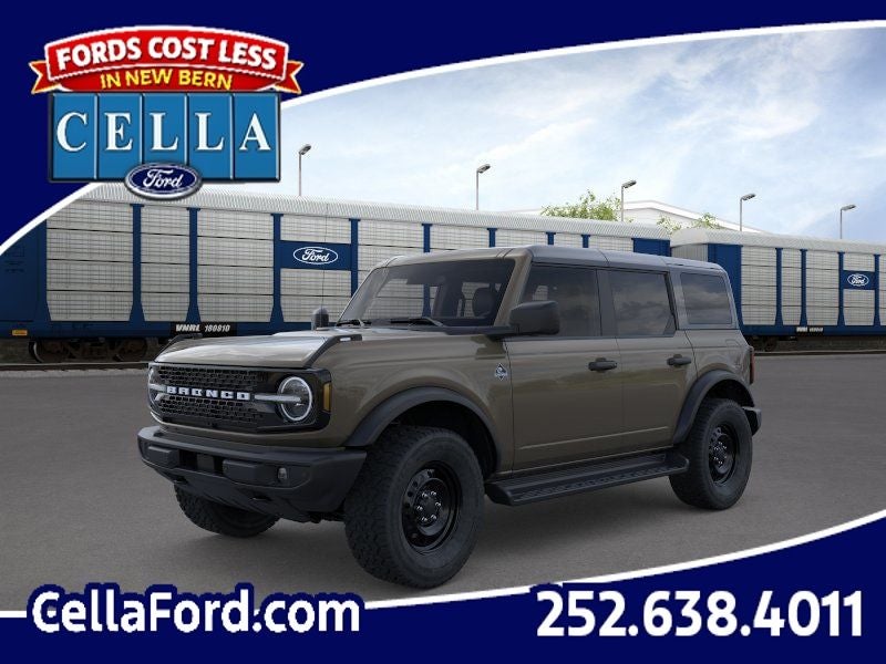 2026 Ford Bronco Outer Banks in Marsh Gray — front three-quarter view