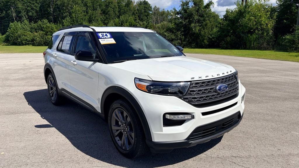 2024 Ford Explorer XLT in White Metallic — front three-quarter view