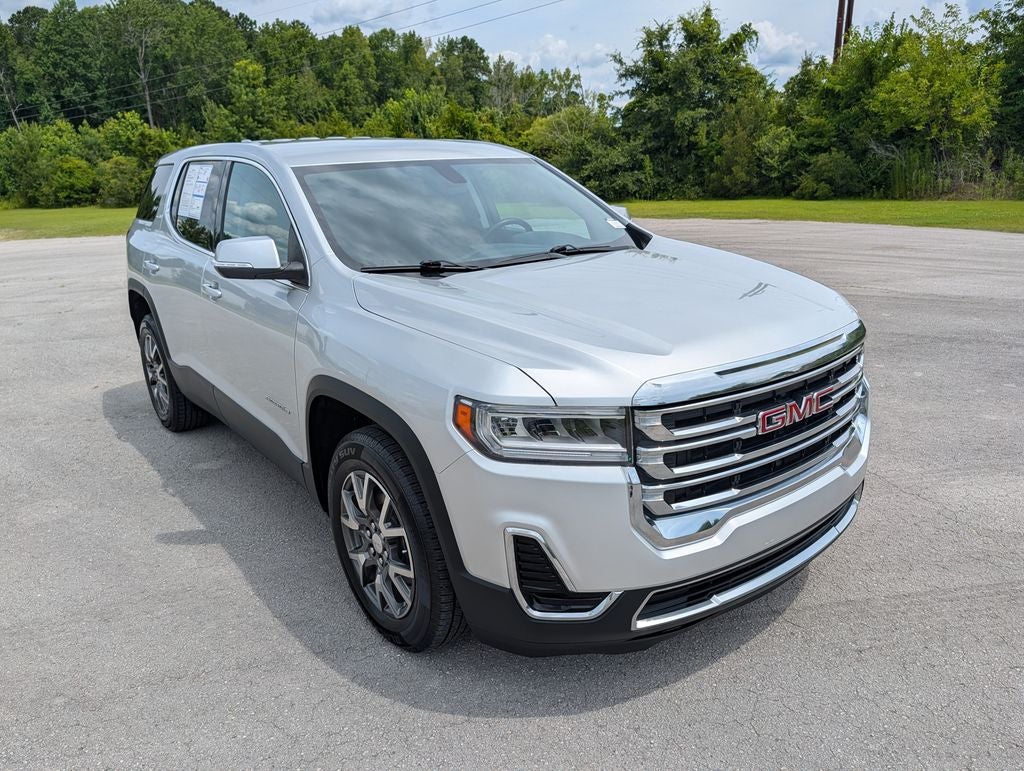 2020 GMC Acadia SLE in Quicksilver Metallic — front three-quarter view